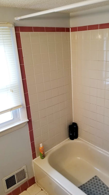 Jackson Bathroom 2 Before Rasinski Construction Remodel