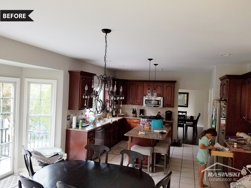 kitchen of mercer county NJ homeowner before Rasinski Construction remodel