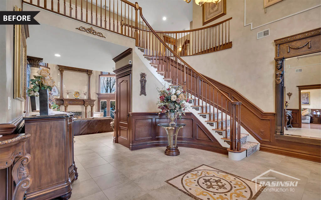 Entryway before Rasinksi Construction completed the remodel