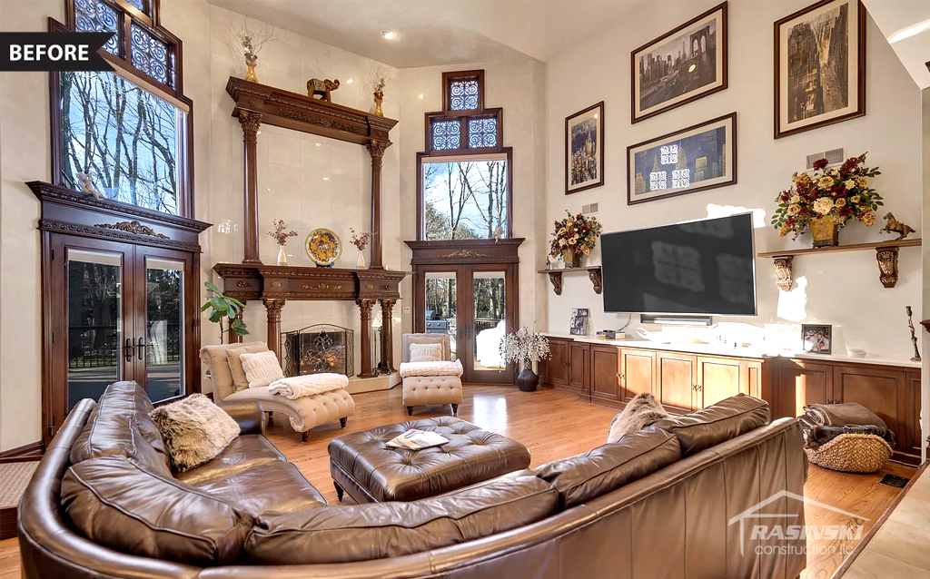 Living Room before Rasinksi Construction completed the remodel